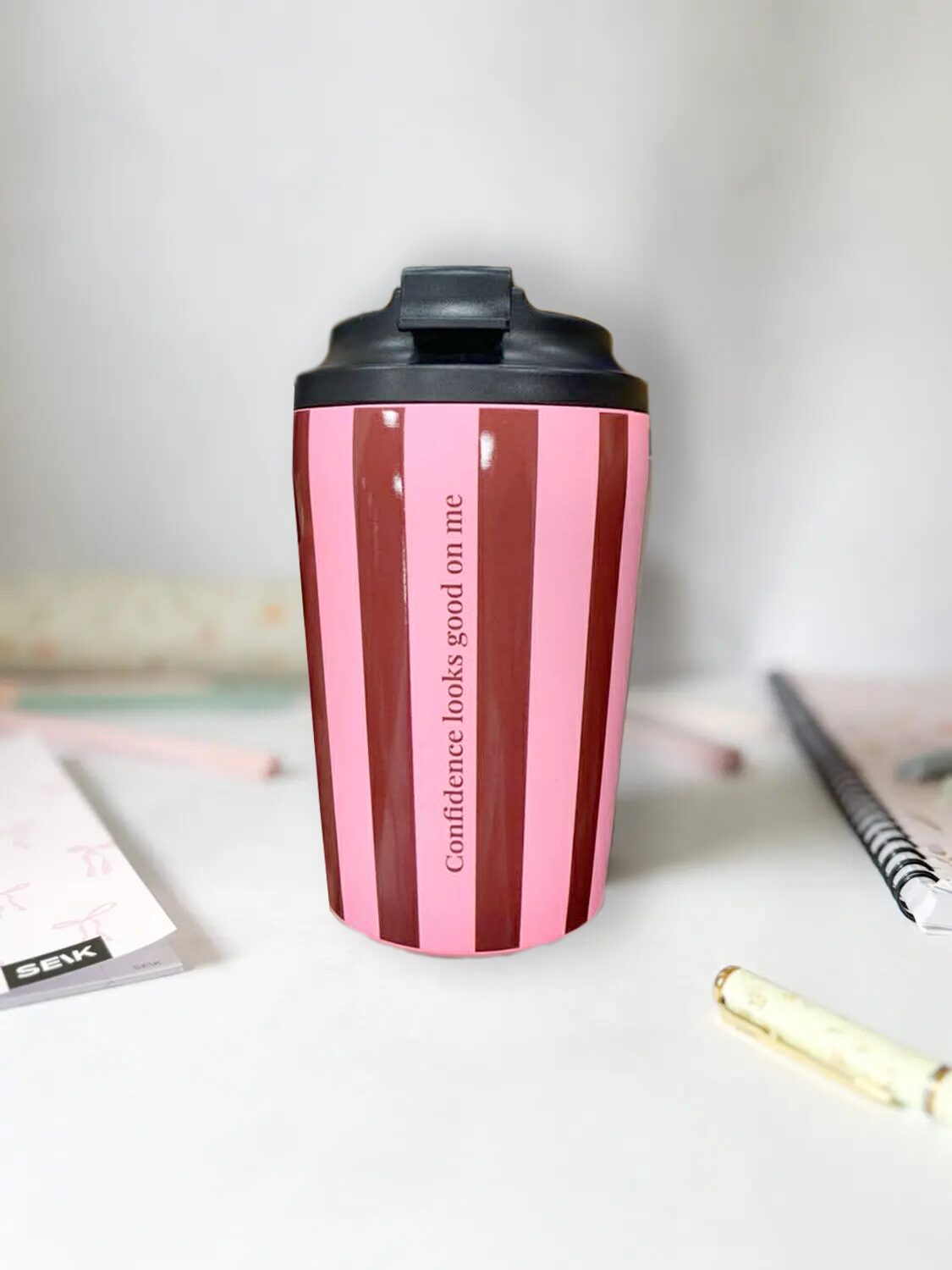 Coffee thermos mug - confidence looks good on me (350ml)